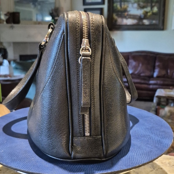 BVLGARI Decollete Handbag Black Leather In EC. Beautiful Structured Purse.EC. - Picture 5 of 16